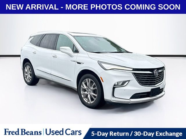 2023 Buick Enclave Essence AWD photo