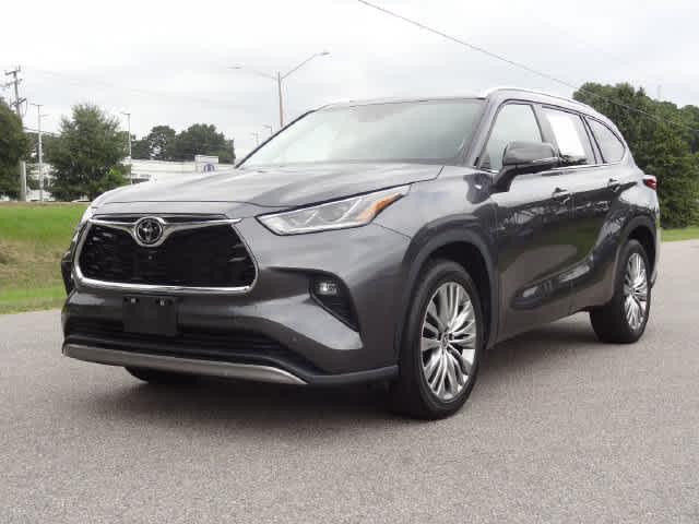 2023 Toyota Highlander Platinum FWD photo