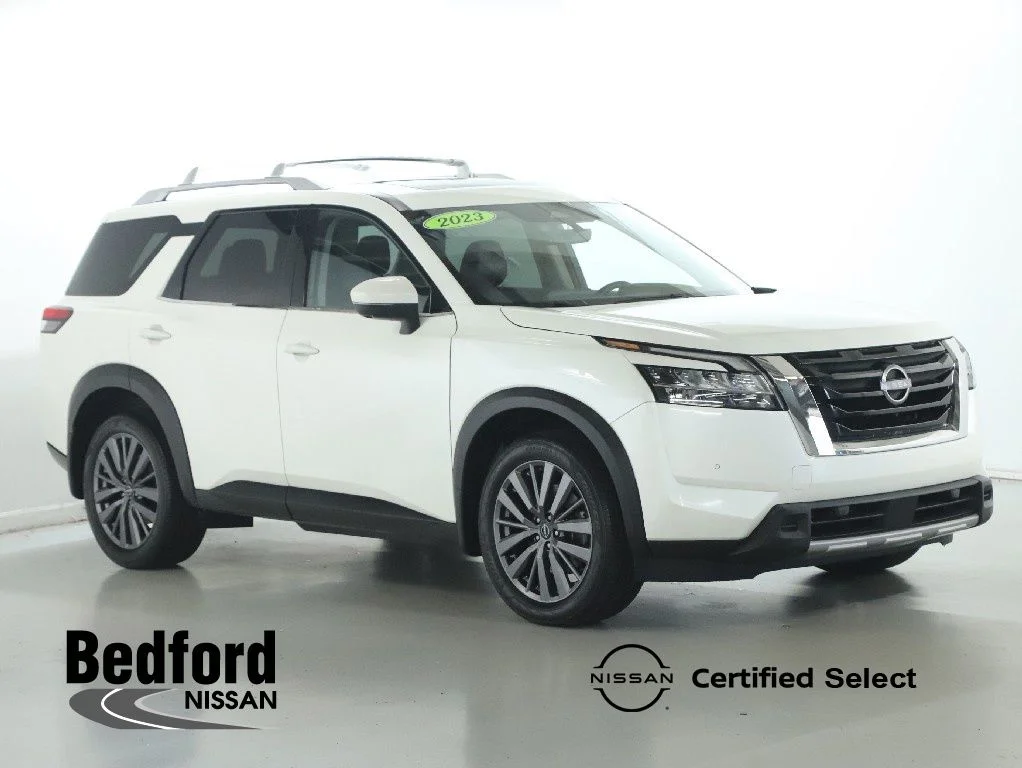 2023 Nissan Pathfinder SL 4WD photo
