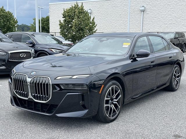 2023 BMW 7 Series 760i xDrive AWD photo