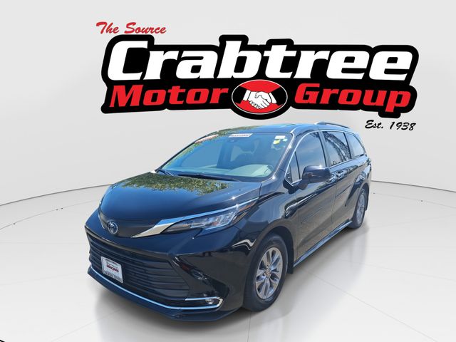 2023 Toyota Sienna XLE AWD photo