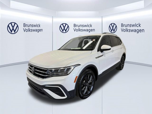 2023 Volkswagen Tiguan SE FWD photo