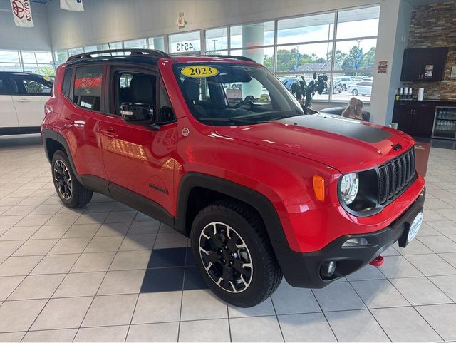 2023 Jeep Renegade Trailhawk 4WD photo