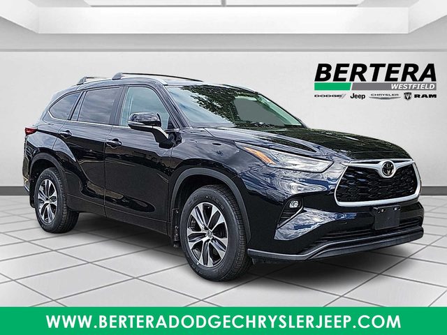 2023 Toyota Highlander XLE AWD photo