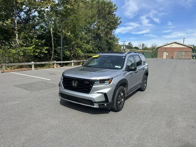 2023 Honda Pilot TrailSport AWD photo