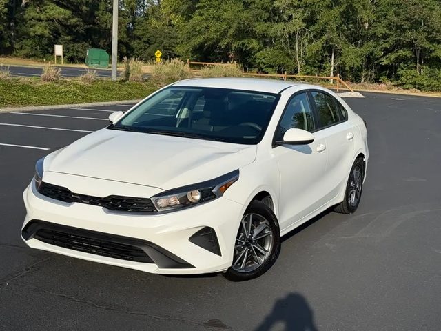 2023 Kia Forte LXS FWD photo