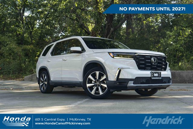 2023 Honda Pilot Touring FWD photo