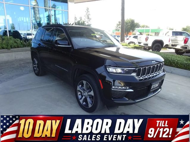 2023 Jeep Grand Cherokee 4WD photo