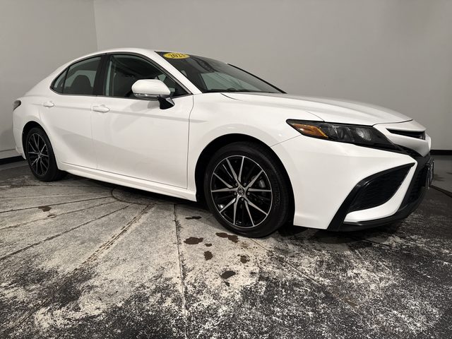 2023 Toyota Camry SE FWD photo