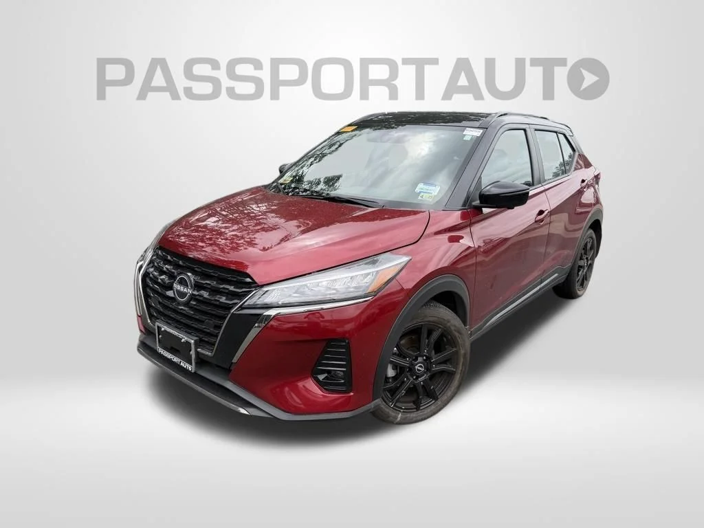 2023 Nissan Kicks SR FWD photo