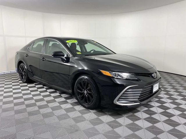 2023 Toyota Camry LE FWD photo