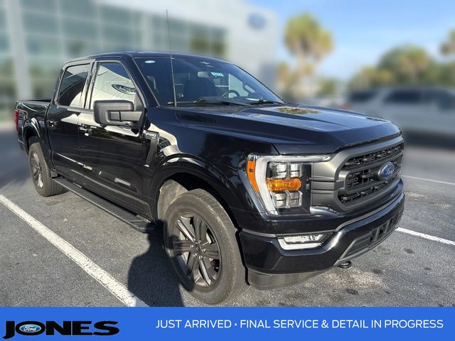 2023 Ford F-150 XLT 4WD photo