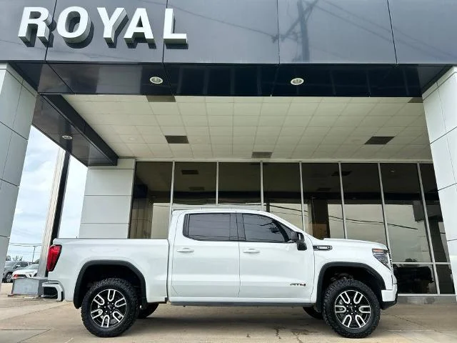 2023 GMC Sierra 1500 AT4 4WD photo