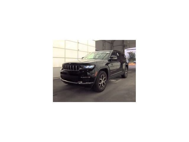 2023 Jeep Grand Cherokee L Limited 4WD photo