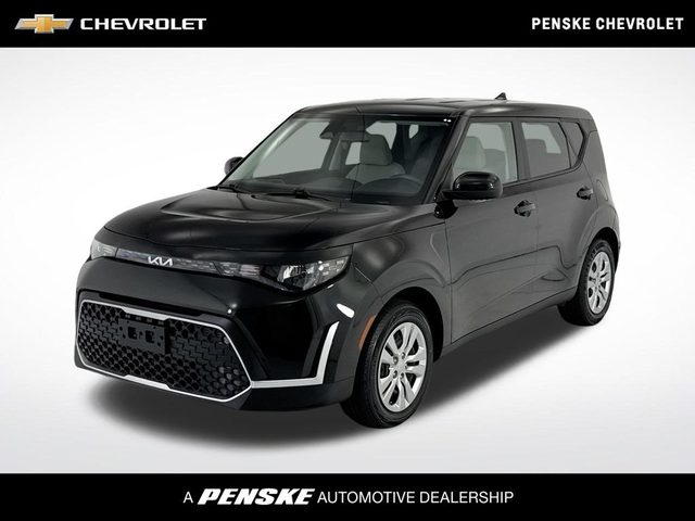2023 Kia Soul LX FWD photo