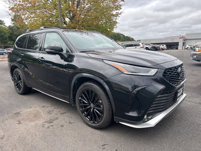 2023 Toyota Highlander L FWD photo