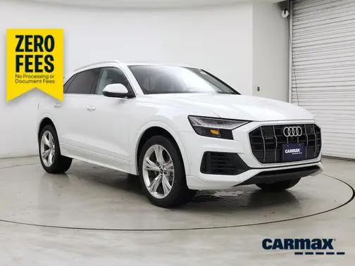 2023 Audi Q8 Premium AWD photo
