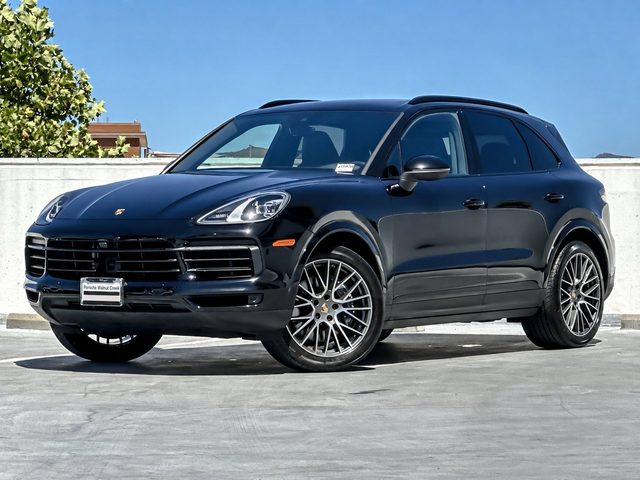 2023 Porsche Cayenne  AWD photo