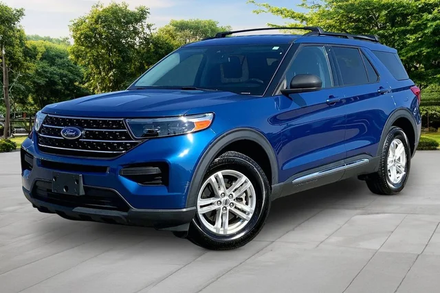 2021 Ford Explorer XLT 4WD photo