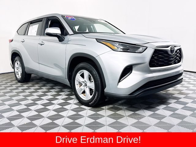 2023 Toyota Highlander L FWD photo