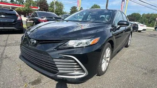 2023 Toyota Camry LE FWD photo