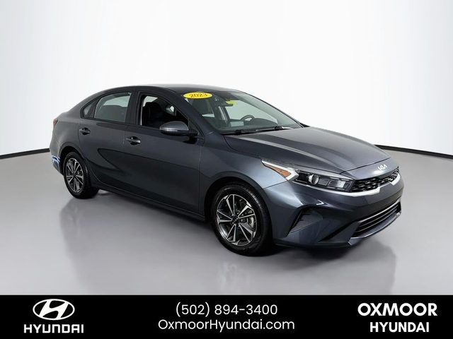 2023 Kia Forte LXS FWD photo