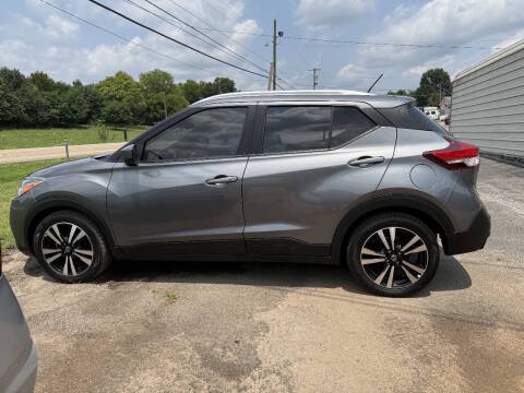 2020 Nissan Kicks SV FWD photo