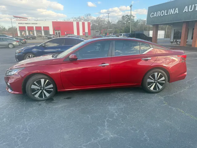 2022 Nissan Altima 2.5 SV FWD photo