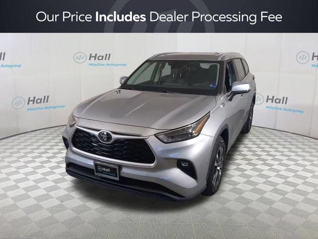 2023 Toyota Highlander XLE FWD photo