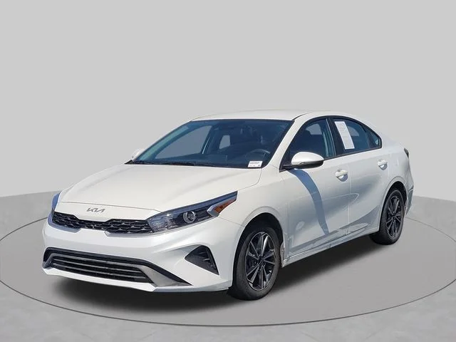 2023 Kia Forte LXS FWD photo