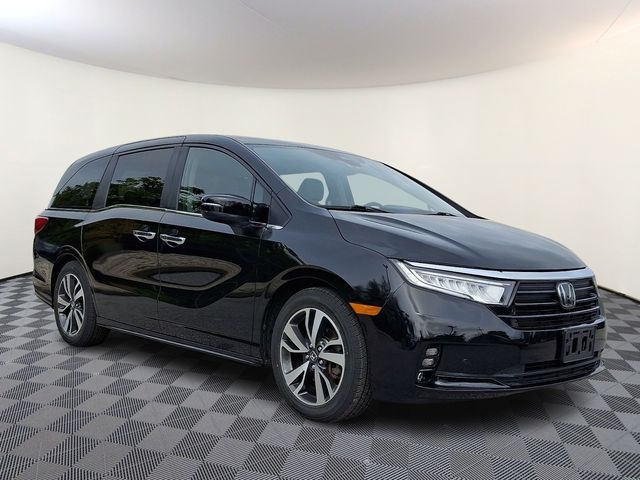 2023 Honda Odyssey Touring FWD photo