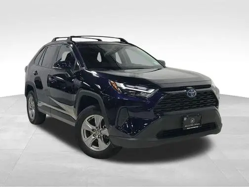 2023 Toyota RAV4 Hybrid XLE AWD photo