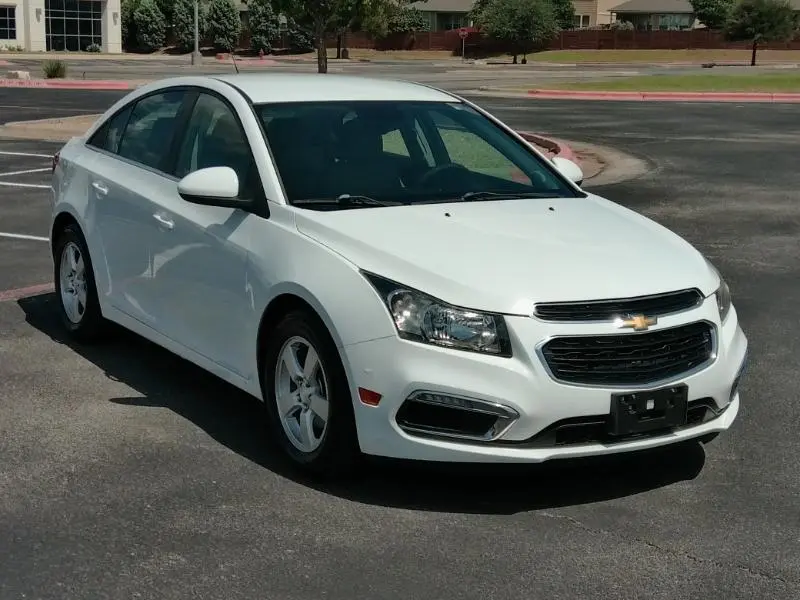 2015 Chevrolet Cruze LT FWD photo