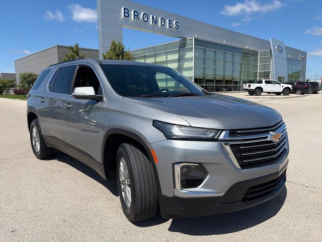 2023 Chevrolet Traverse LT Cloth FWD photo