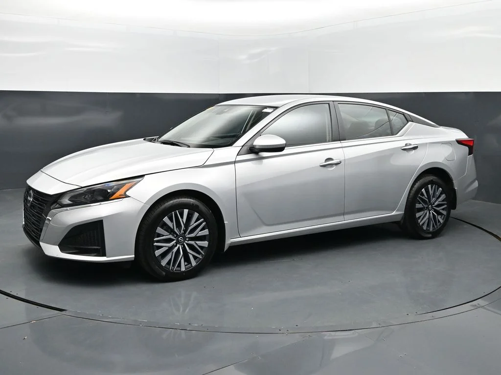 2023 Nissan Altima 2.5 SV AWD photo
