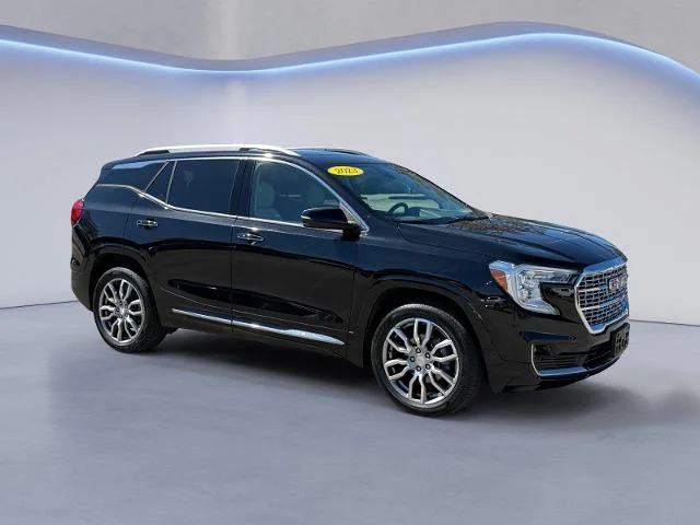 2023 GMC Terrain Denali AWD photo