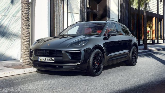 2023 Porsche Macan GTS AWD photo