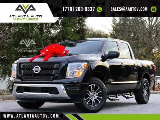2022 Nissan Titan SV 4WD photo