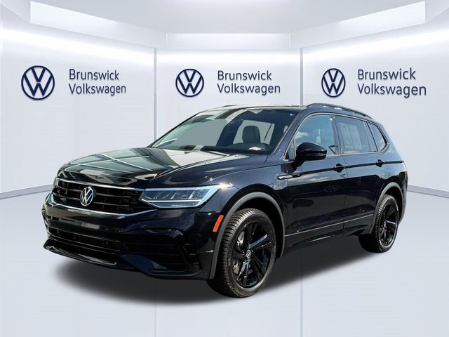 2023 Volkswagen Tiguan SE R-Line Black AWD photo
