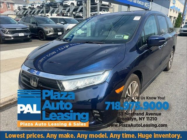 2023 Honda Odyssey Touring FWD photo