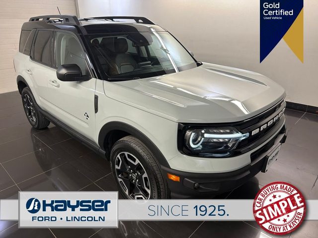 2023 Ford Bronco Sport Outer Banks 4WD photo