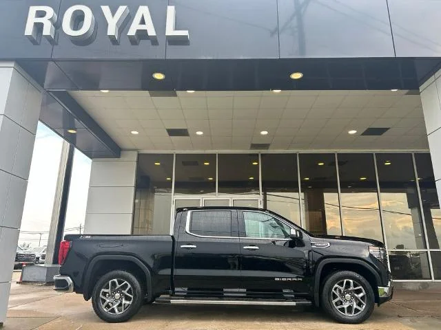 2023 GMC Sierra 1500 SLT 4WD photo