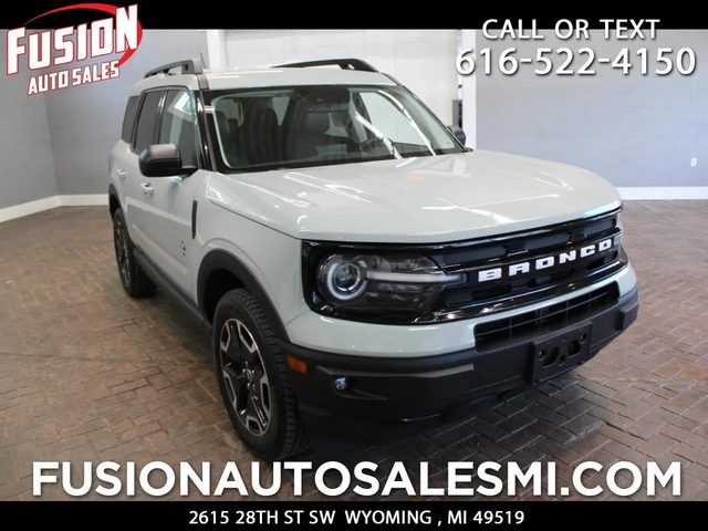 2023 Ford Bronco Sport Outer Banks 4WD photo