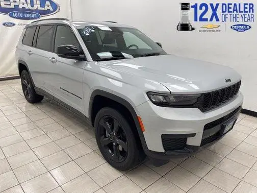2023 Jeep Grand Cherokee L Altitude 4WD photo
