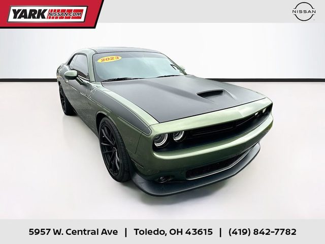 2023 Dodge Challenger R/T Scat Pack RWD photo
