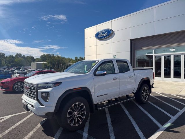 2023 GMC Canyon 4WD Denali 4WD photo