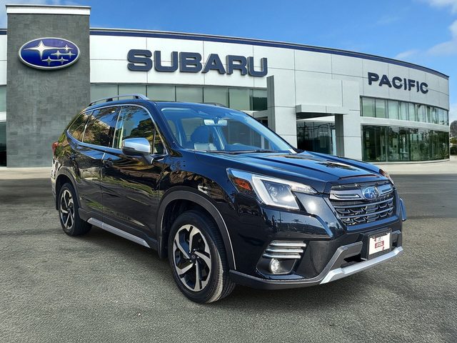 2023 Subaru Forester Touring AWD photo