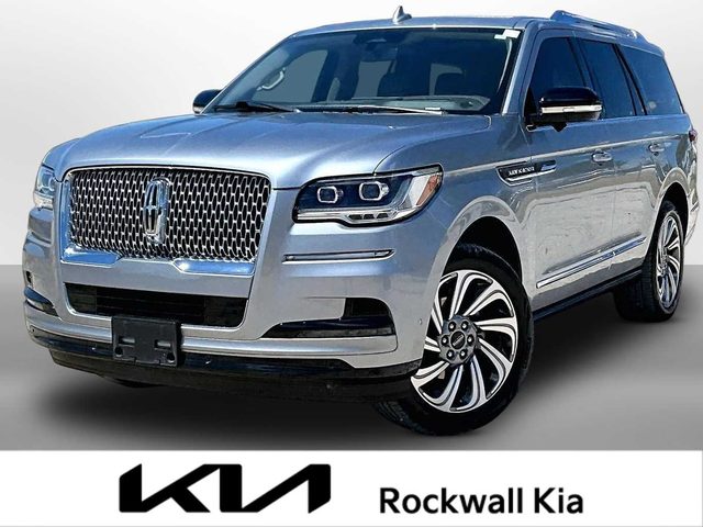 2023 Lincoln Navigator Reserve RWD photo