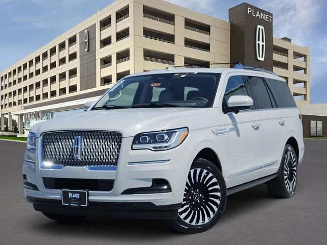 2023 Lincoln Navigator Reserve 4WD photo