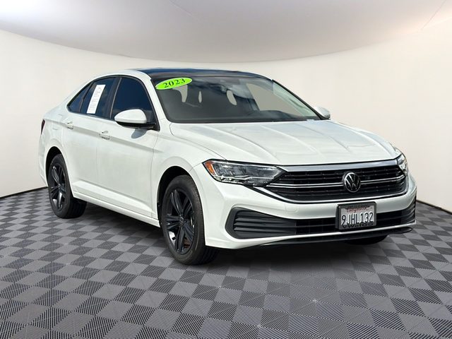 2023 Volkswagen Jetta SE FWD photo